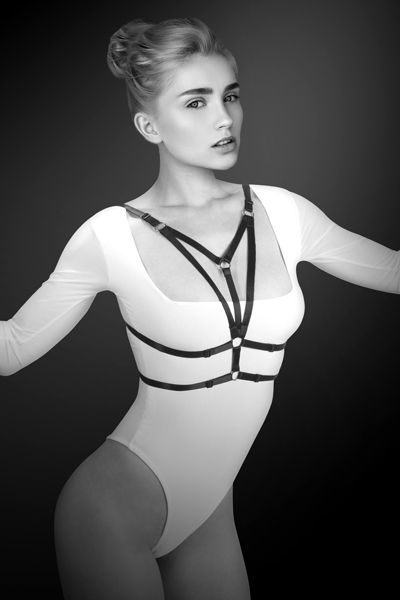 Черная упряжь на грудь Laura - Bijoux Pour Toi - купить с доставкой в Сочи