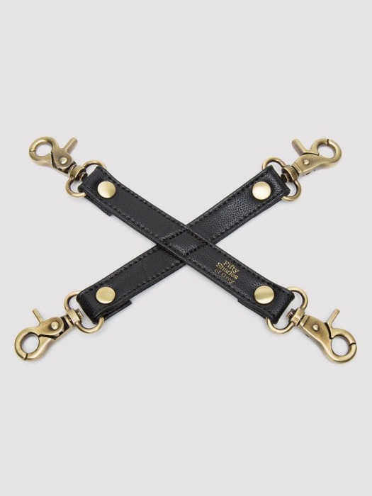 Черный фиксатор для манжет Bound to You Faux Leather Hogtie - Fifty Shades of Grey - купить с доставкой в Сочи